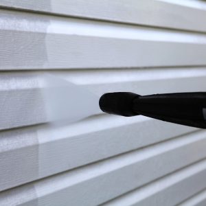 Washing the vinyl siding